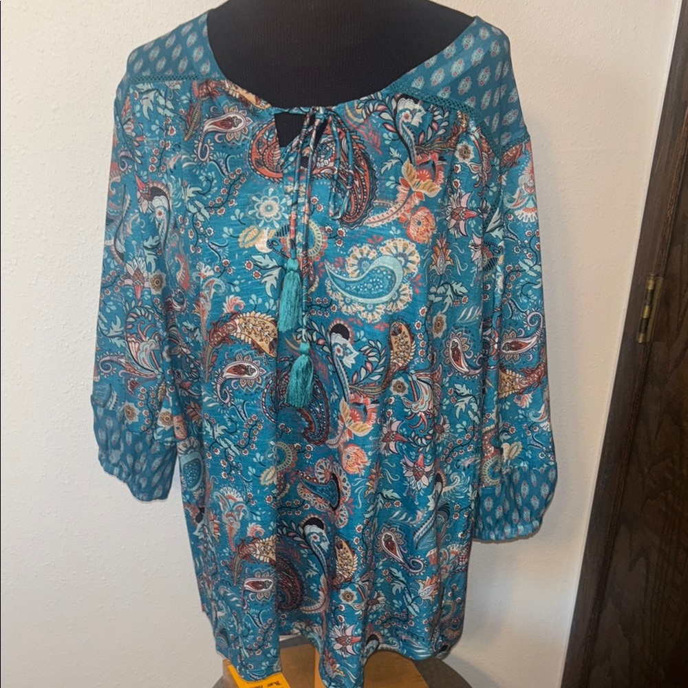 Farmers Market Tasseled Paisley Top Size 2X